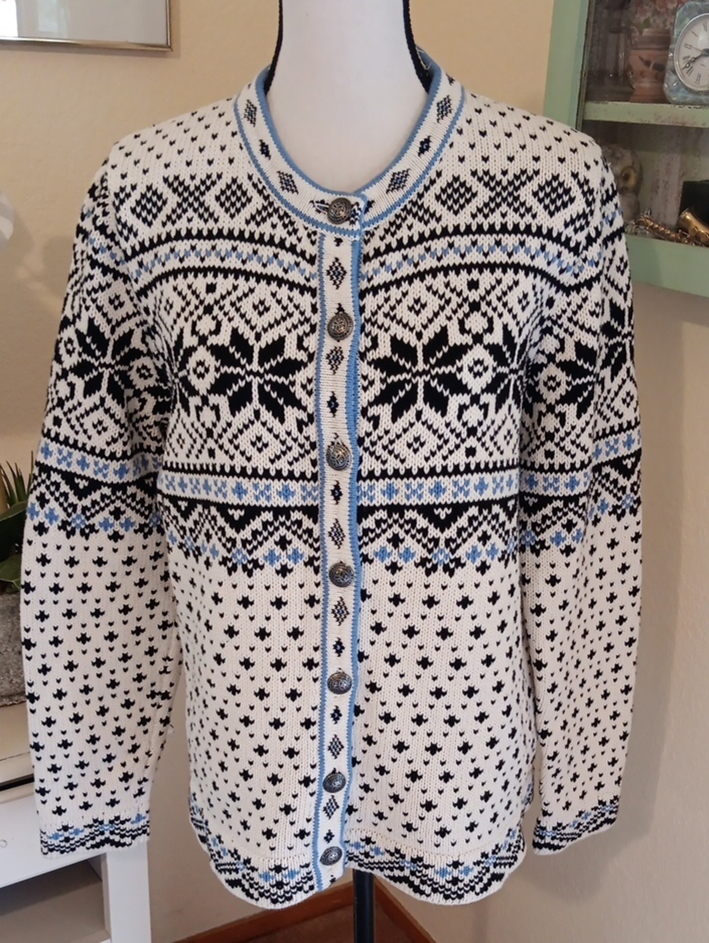 L.L.Bean Cream and Black Fair Isle Cotton Cardigan Sweater. Classic. Nordicgirl.